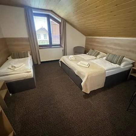 Martina بيت ضيافة بوبراد