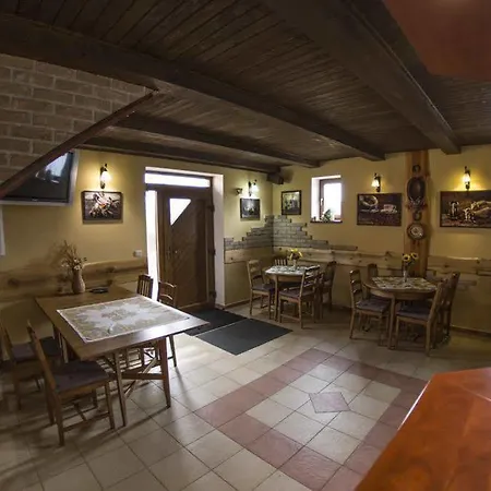 Martina بيت ضيافة بوبراد