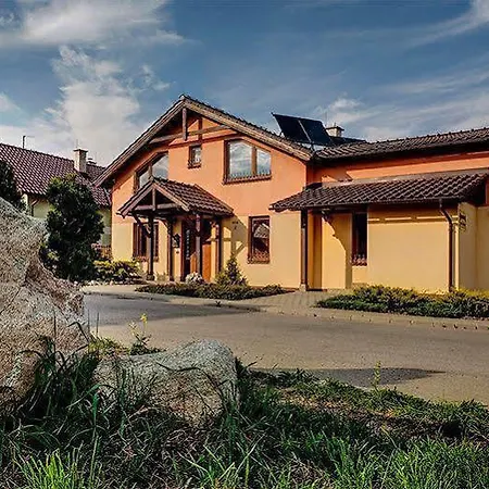 Martina بيت ضيافة بوبراد